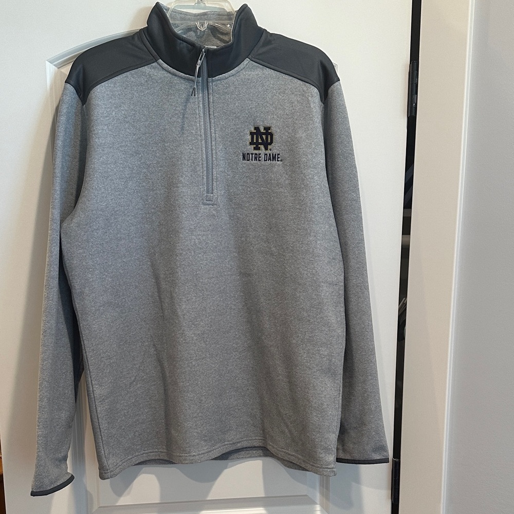 NWOT - UA Men’s Large Gray Quarter-Zip fleece pullover
